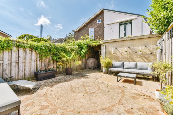 Cost of Courtyard Patio Service in Boston